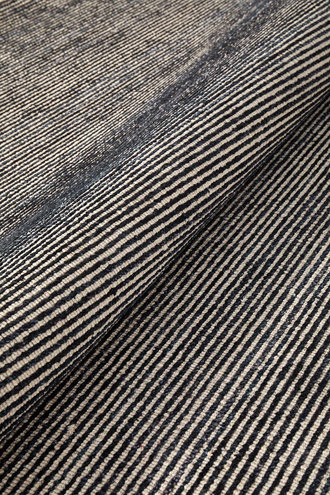 Kiya  Hand Loomed Black Rug