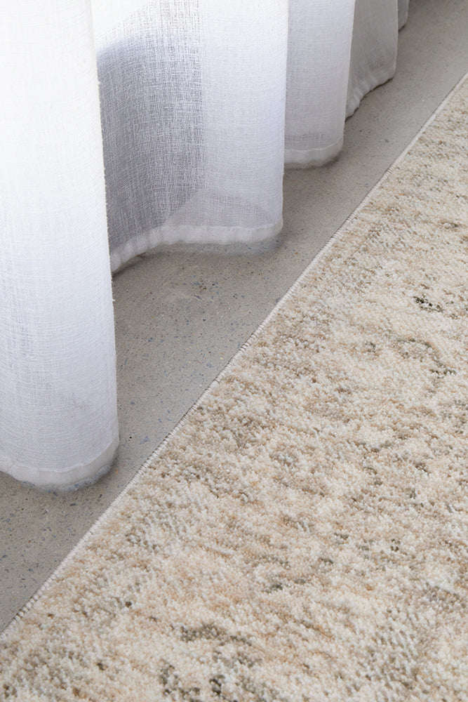 Tabriz Della Natural Runner Rug