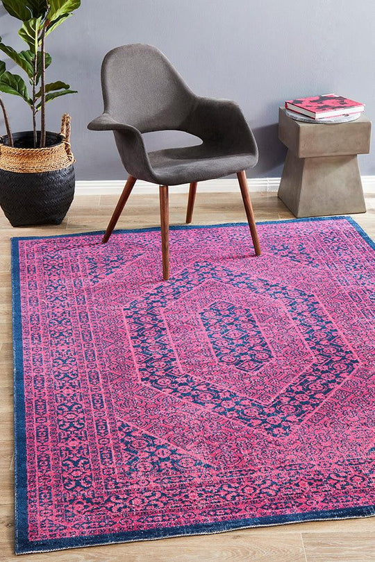 Estera Vision Vintage-Style Magenta Rug-230x160 cm