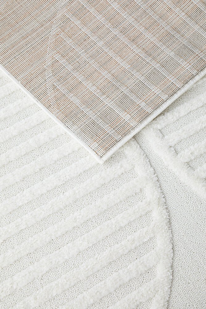 CONTEMPORARY PLAIN & TEXTURED LEO-WHITE RUG