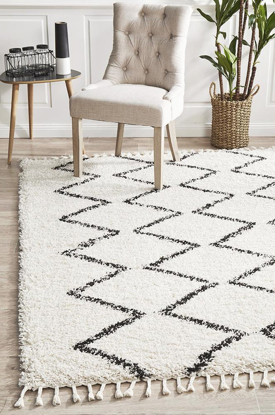 Lily Black & Cream Fringed  Rug-230X160 CM