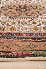 INDIAN HAND KNOTTED WOOL RUG 186X128CM