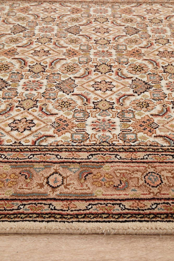 INDIAN HAND KNOTTED WOOL RUG 184X123CM