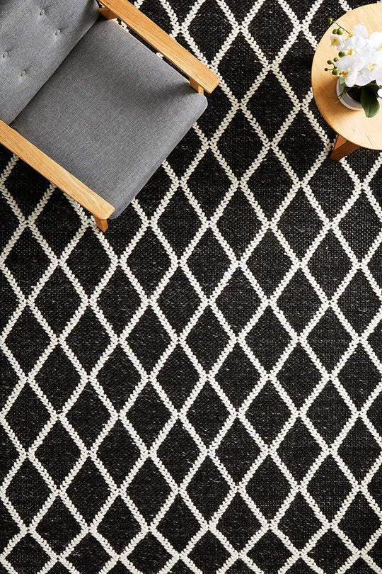Khoy Black Rug