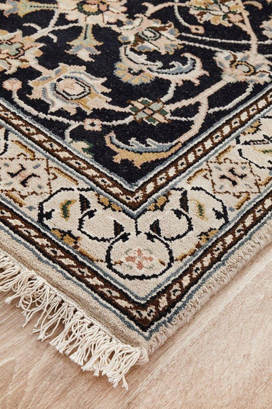 Indian Naein 9046 Navy 593x76cm