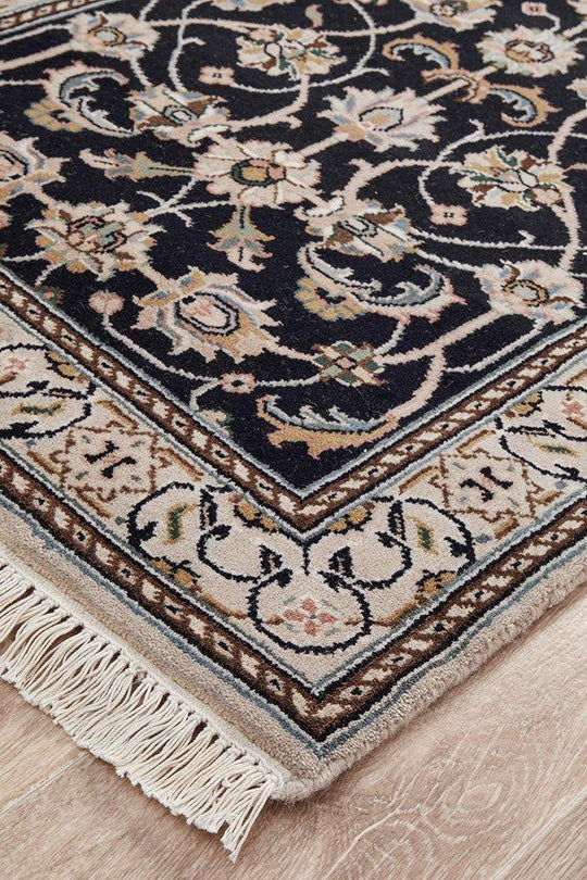 Indian Naein 9051 Navy 503x76CM