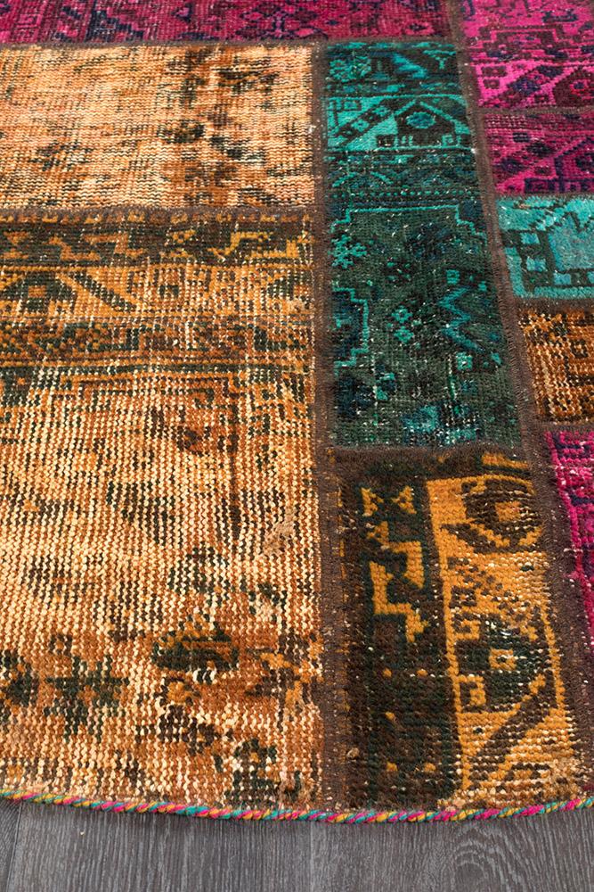 Persian Handnotted Patchwork - 239X239CM