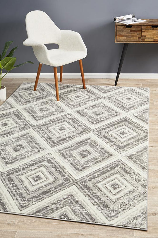 Sabrina Geo Diamonds Rug Silver Grey