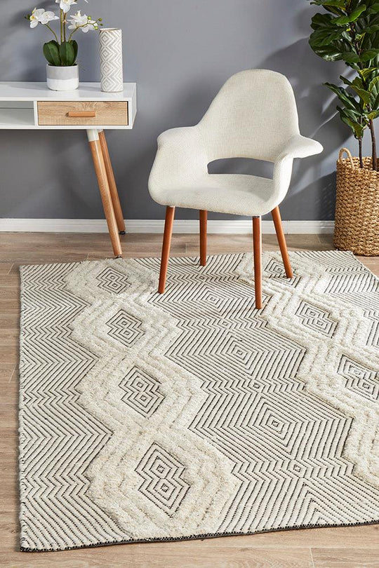 Amaya Hand-Loomed Wool Bone Rug