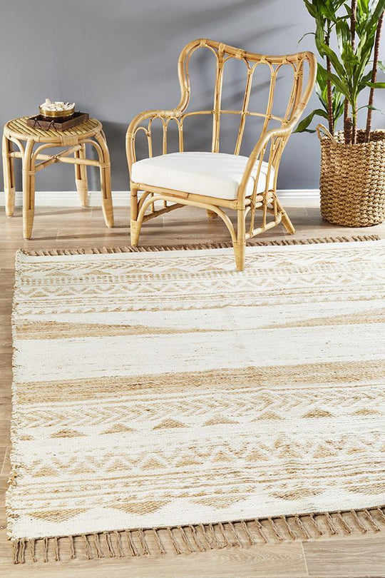 Array Hand-Crafted  Jute - Cotton White Rug