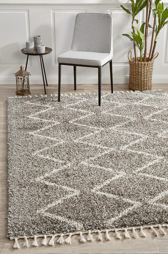 Lily Grey Fringed Rug