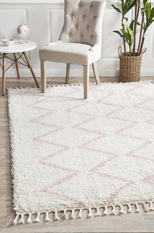Lily Pink  Fringed  Rug