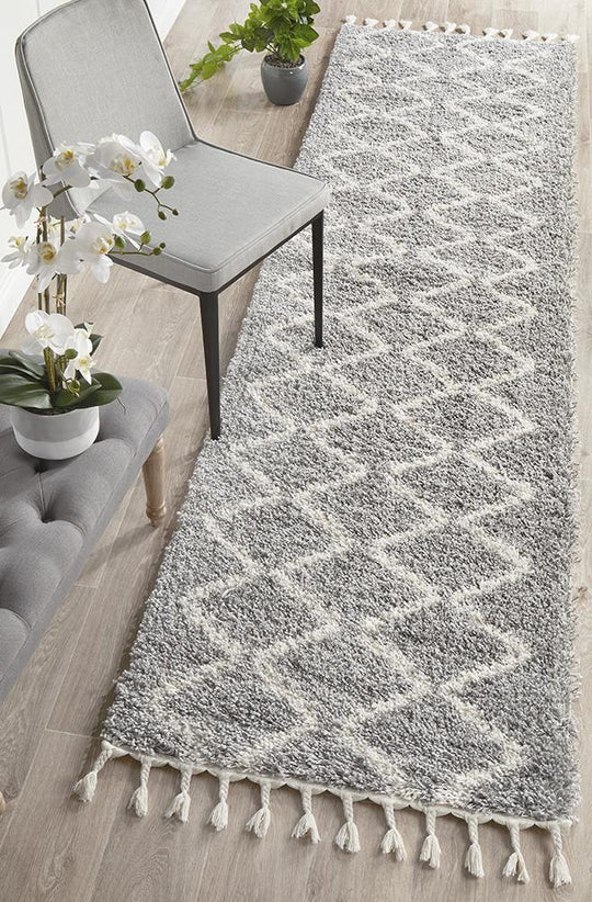 Lily Silver Fringed Runner Rug