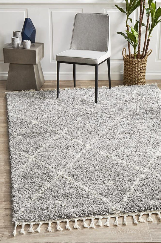 Laleh Silver Fringed Rug