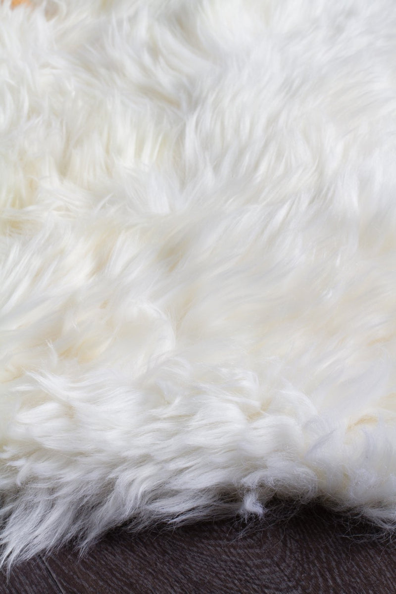 Natural New Zealand Sheep Skin - White