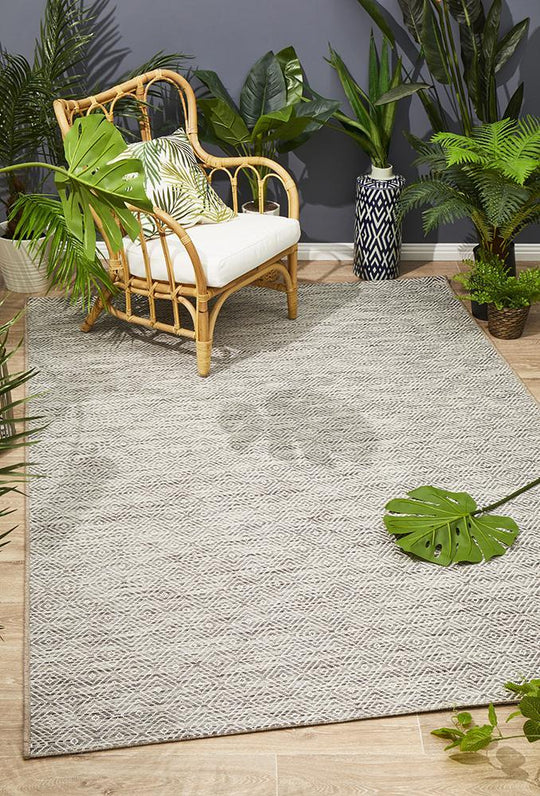 Terrace Clara Diamond Rug Natural