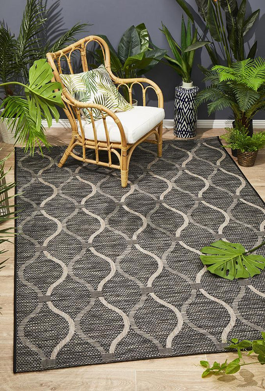 Terrace Denise Trellis Rug Black