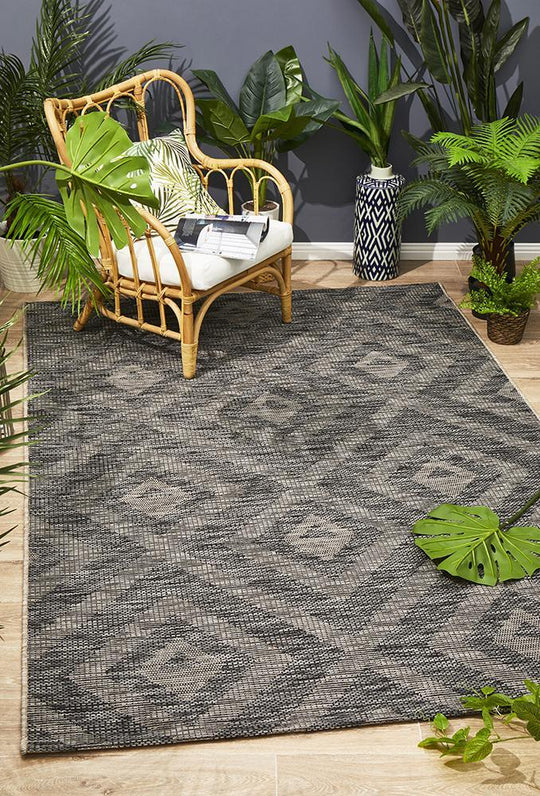 Terrace Cain Rug Black